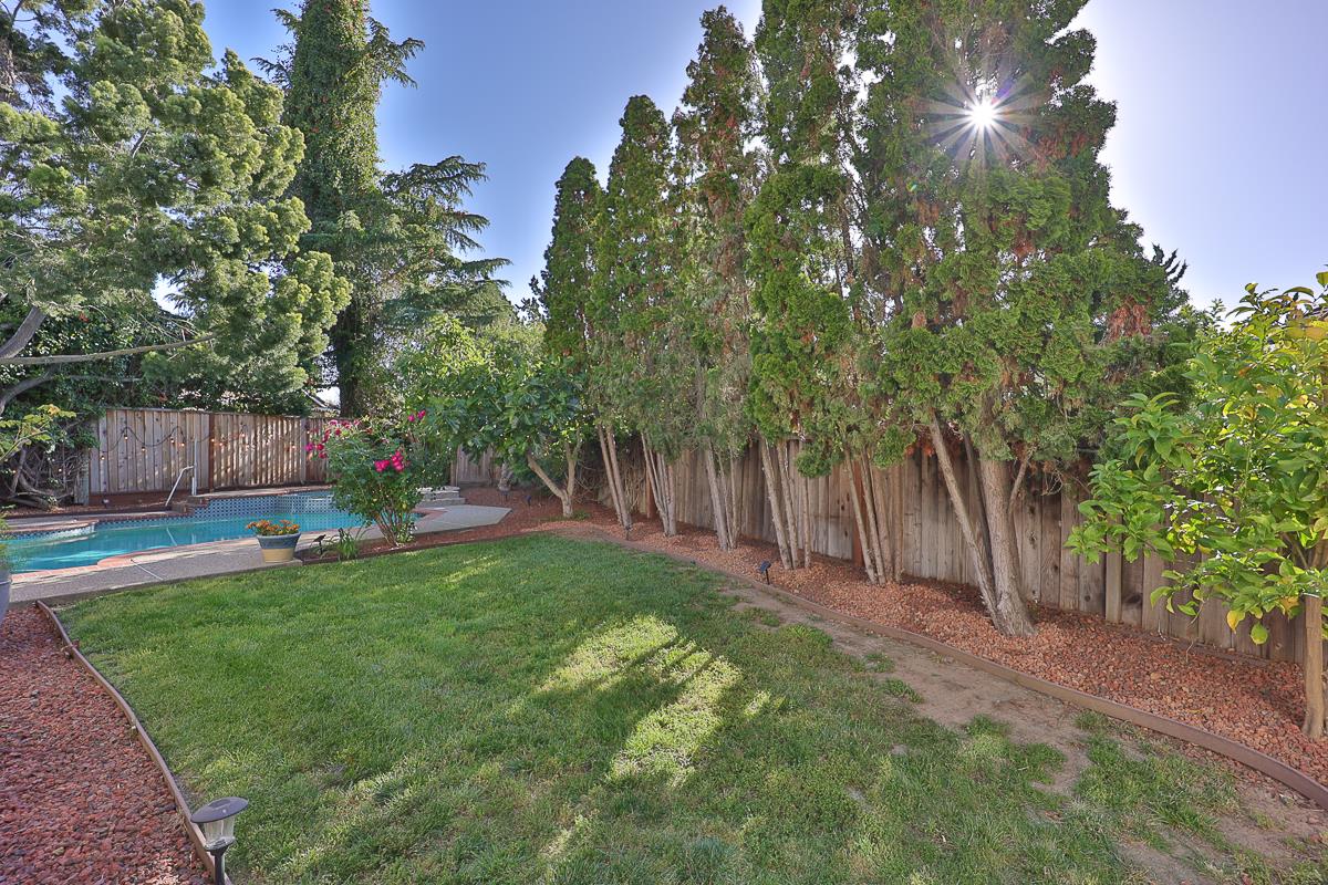 Detail Gallery Image 94 of 109 For 3239 Pinot Blanc Way, San Jose,  CA 95135 - 5 Beds | 3 Baths