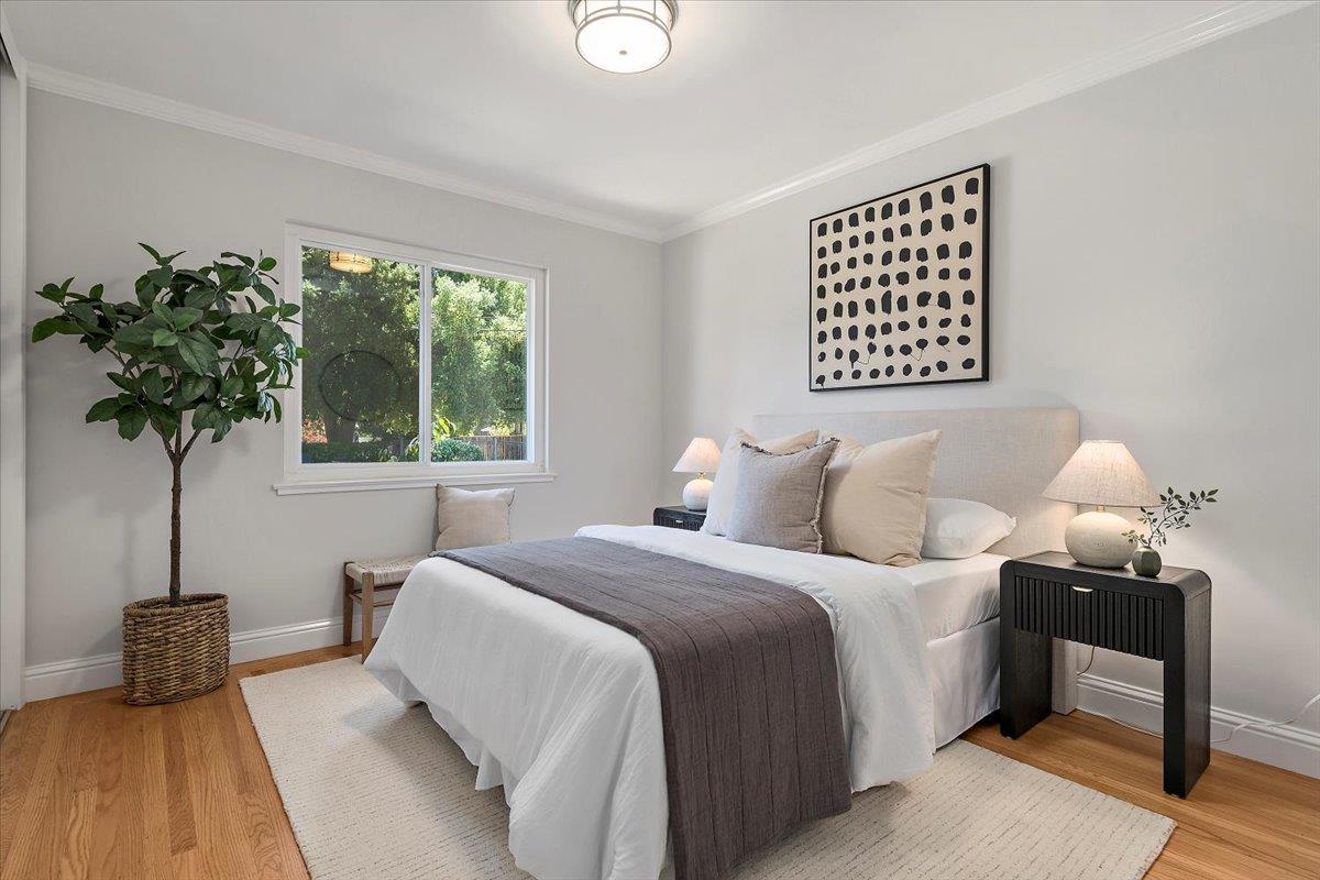 Detail Gallery Image 13 of 27 For 1480 Oakhurst Ave, Los Altos,  CA 94024 - 3 Beds | 2 Baths