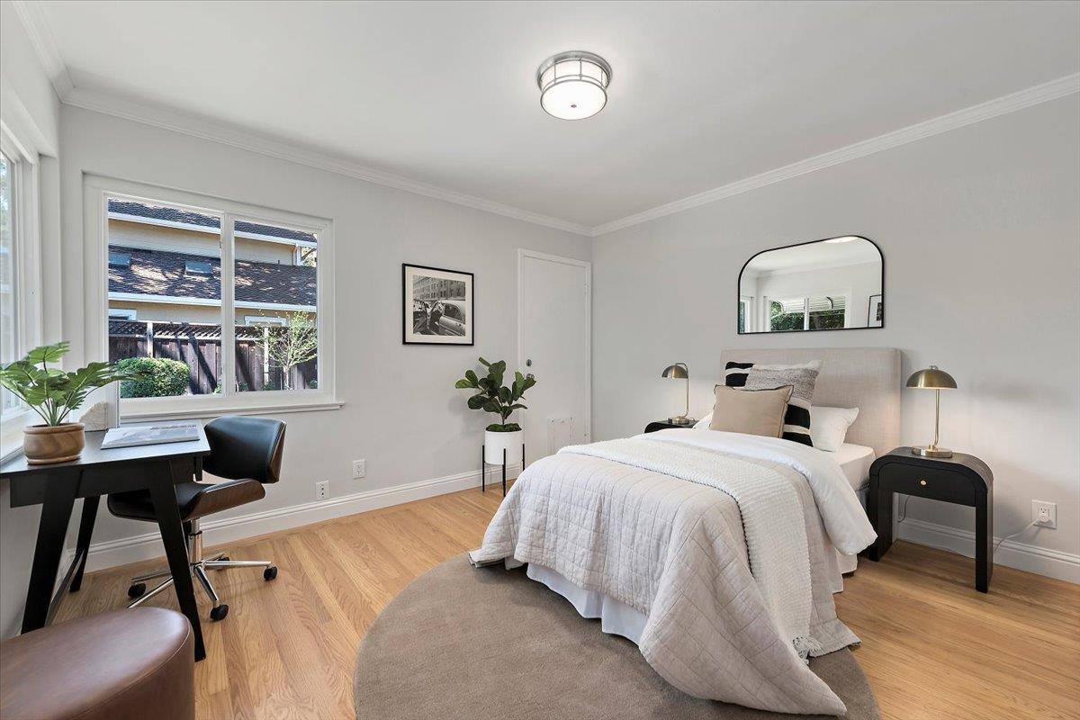 Detail Gallery Image 14 of 27 For 1480 Oakhurst Ave, Los Altos,  CA 94024 - 3 Beds | 2 Baths