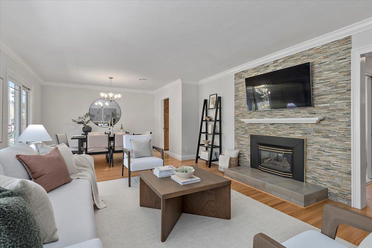 Detail Gallery Image 5 of 27 For 1480 Oakhurst Ave, Los Altos,  CA 94024 - 3 Beds | 2 Baths