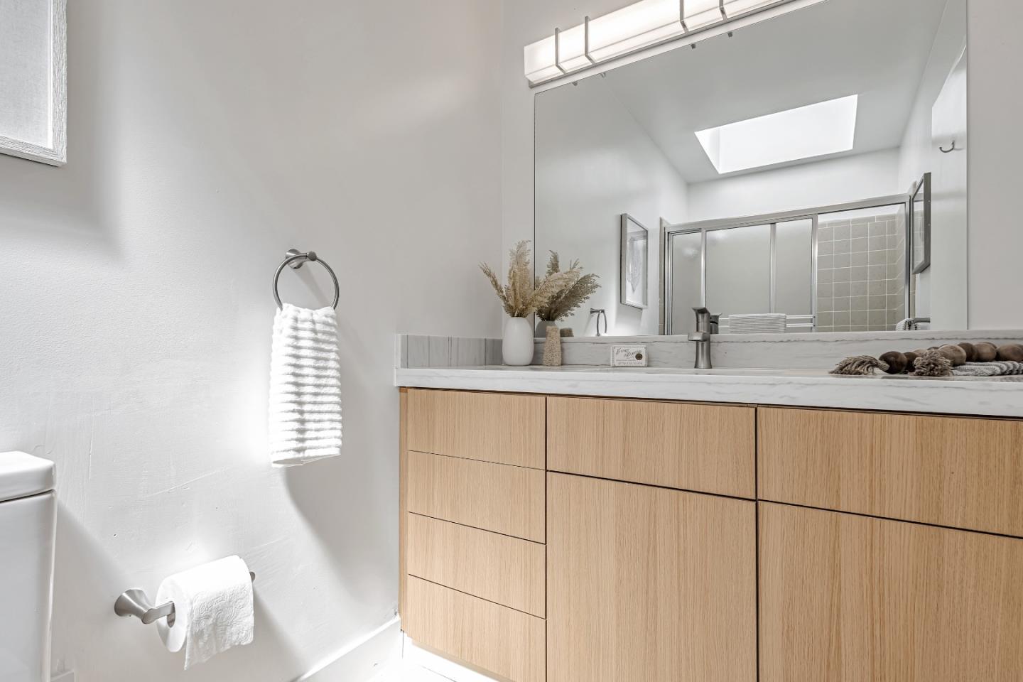 Detail Gallery Image 19 of 51 For 2310 Wawona St, San Francisco,  CA 94116 - 4 Beds | 3 Baths