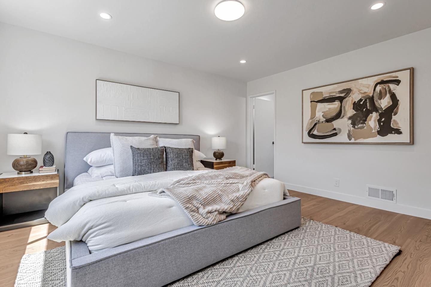 Detail Gallery Image 20 of 51 For 2310 Wawona St, San Francisco,  CA 94116 - 4 Beds | 3 Baths