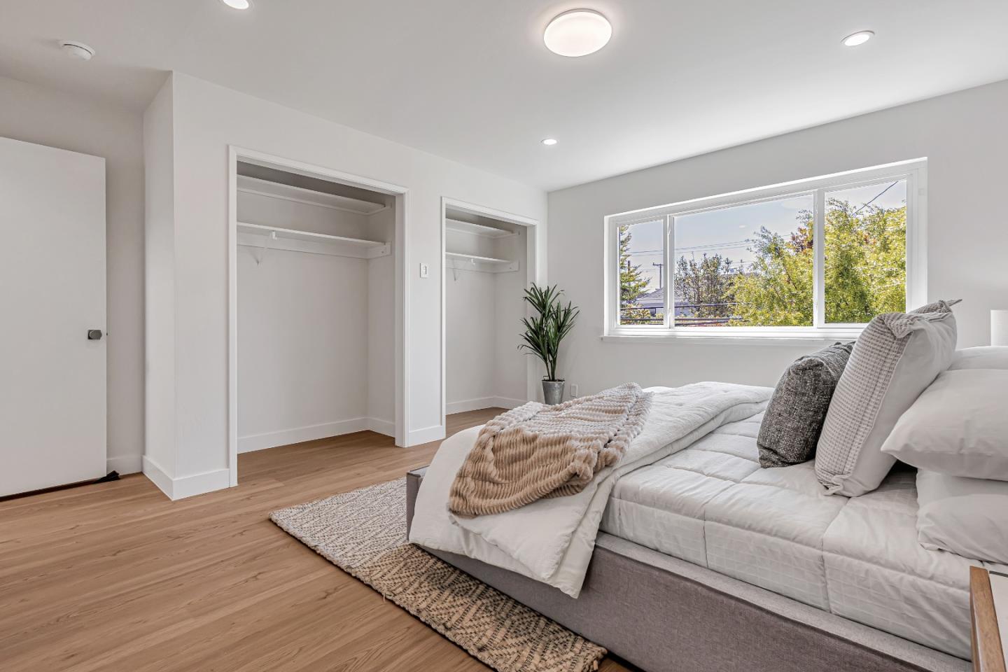 Detail Gallery Image 27 of 51 For 2310 Wawona St, San Francisco,  CA 94116 - 4 Beds | 3 Baths