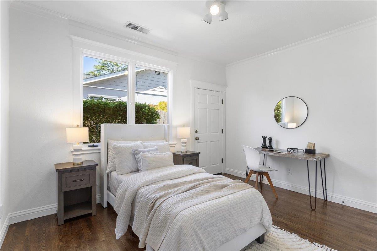 Detail Gallery Image 29 of 77 For 530 Arboleda Dr, Los Altos,  CA 94024 - 5 Beds | 3/1 Baths