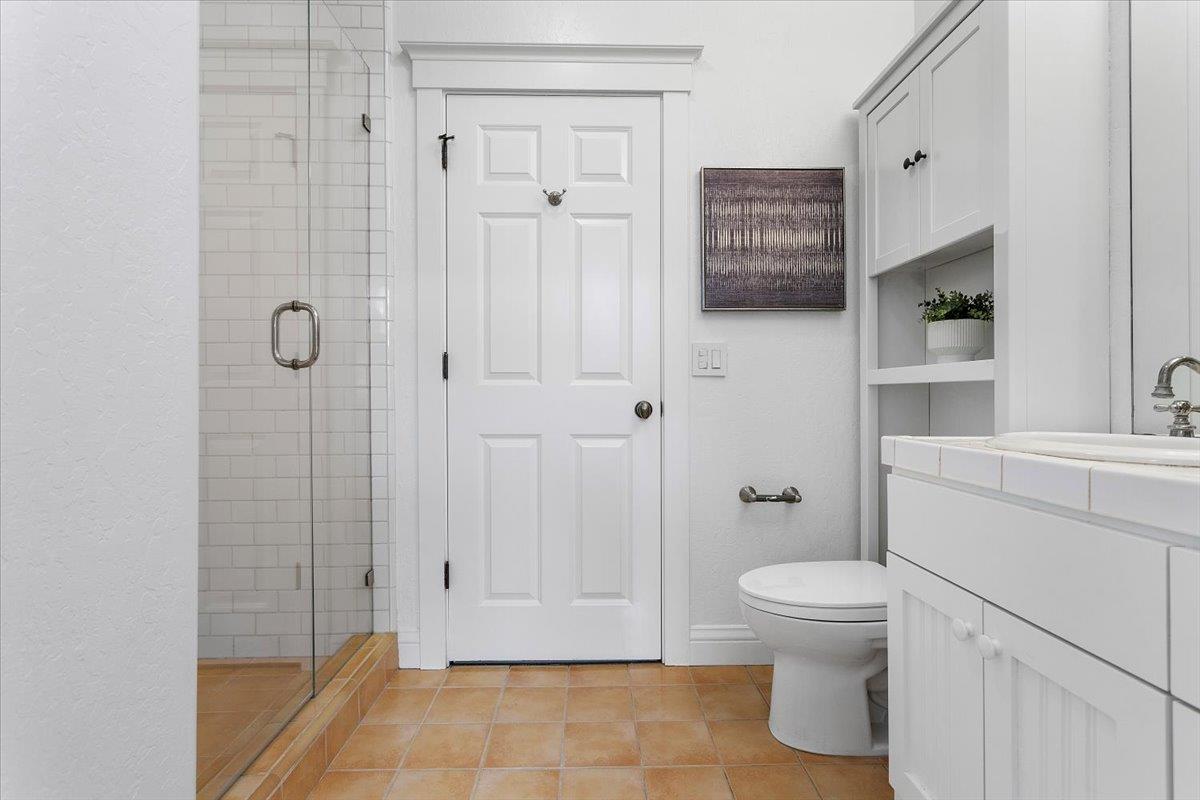 Detail Gallery Image 33 of 77 For 530 Arboleda Dr, Los Altos,  CA 94024 - 5 Beds | 3/1 Baths
