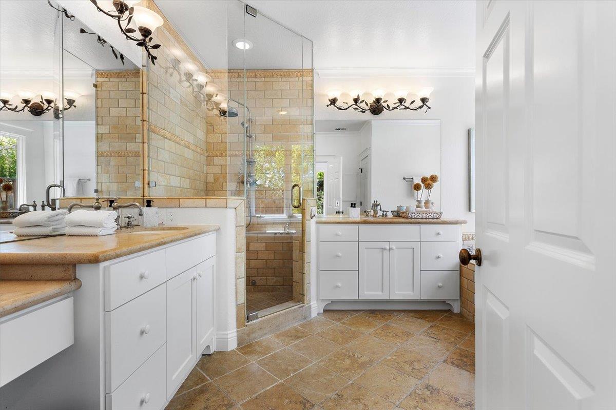 Detail Gallery Image 43 of 77 For 530 Arboleda Dr, Los Altos,  CA 94024 - 5 Beds | 3/1 Baths