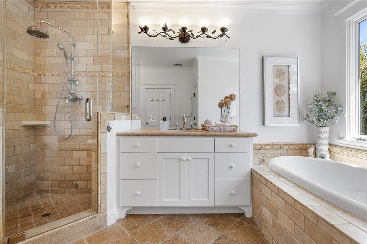 Detail Gallery Image 47 of 77 For 530 Arboleda Dr, Los Altos,  CA 94024 - 5 Beds | 3/1 Baths