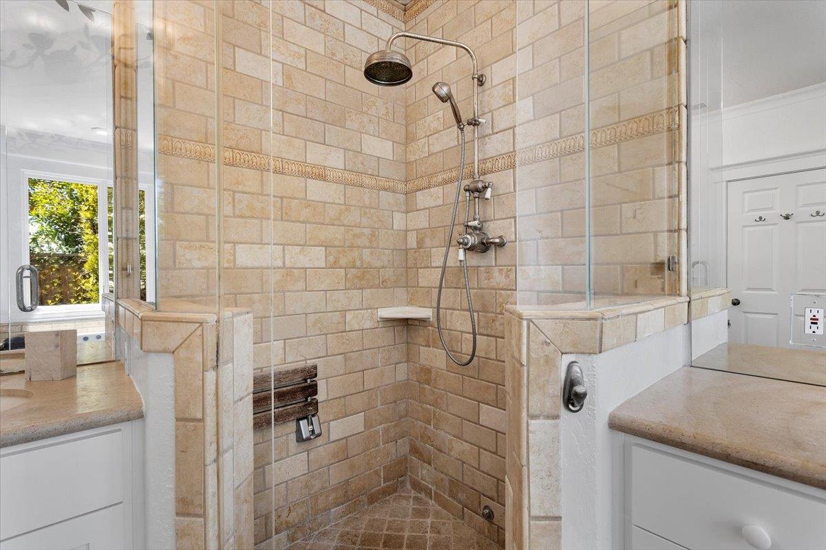 Detail Gallery Image 48 of 77 For 530 Arboleda Dr, Los Altos,  CA 94024 - 5 Beds | 3/1 Baths