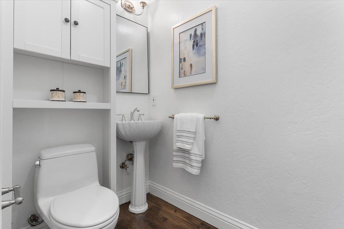 Detail Gallery Image 60 of 77 For 530 Arboleda Dr, Los Altos,  CA 94024 - 5 Beds | 3/1 Baths