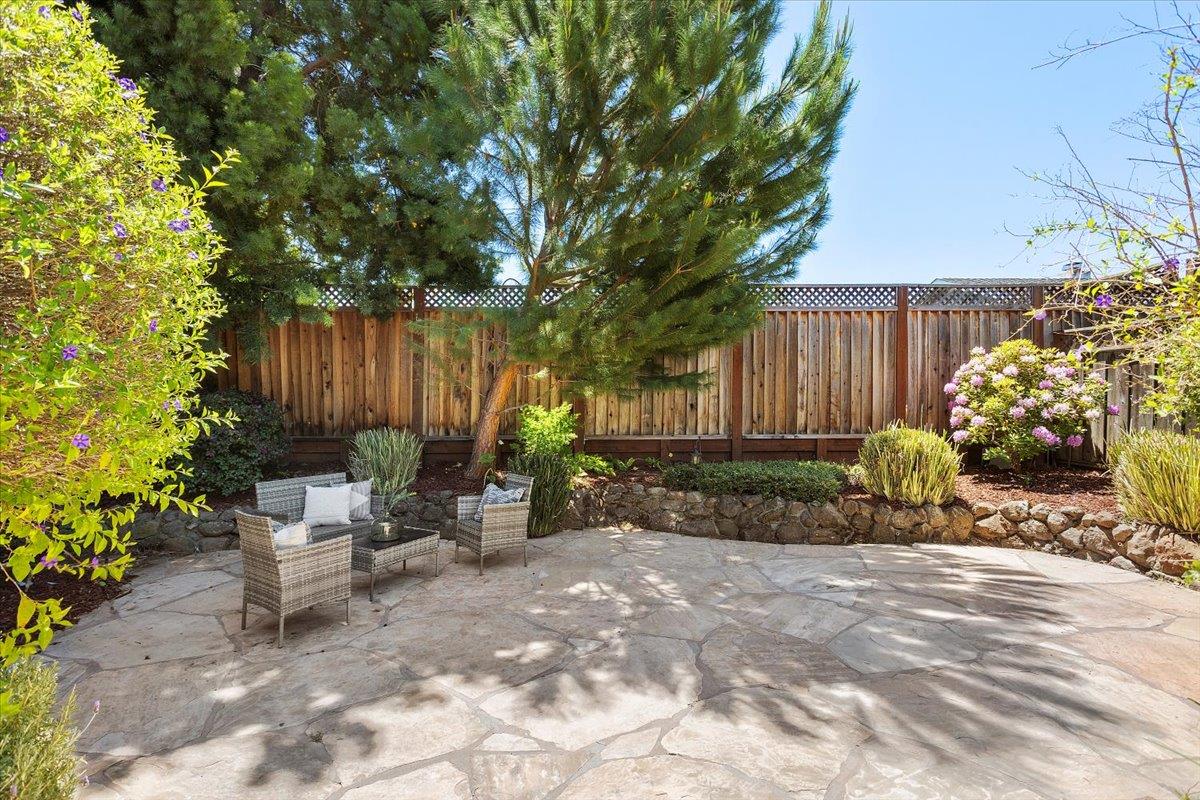Detail Gallery Image 66 of 77 For 530 Arboleda Dr, Los Altos,  CA 94024 - 5 Beds | 3/1 Baths