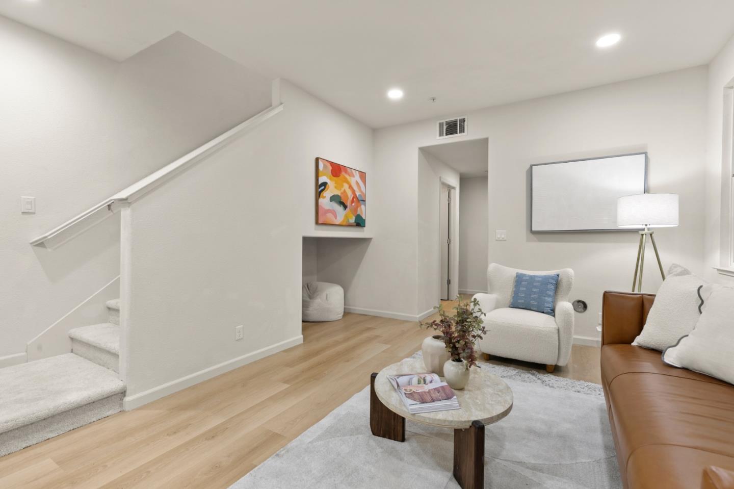 Detail Gallery Image 13 of 35 For 2192 Beech Cir, San Jose,  CA 95131 - 3 Beds | 3/1 Baths