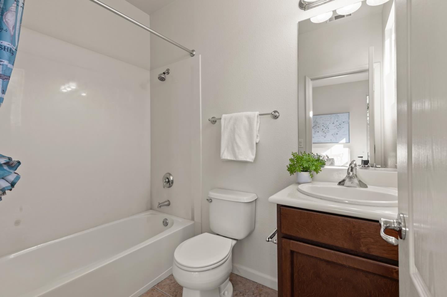 Detail Gallery Image 18 of 35 For 2192 Beech Cir, San Jose,  CA 95131 - 3 Beds | 3/1 Baths