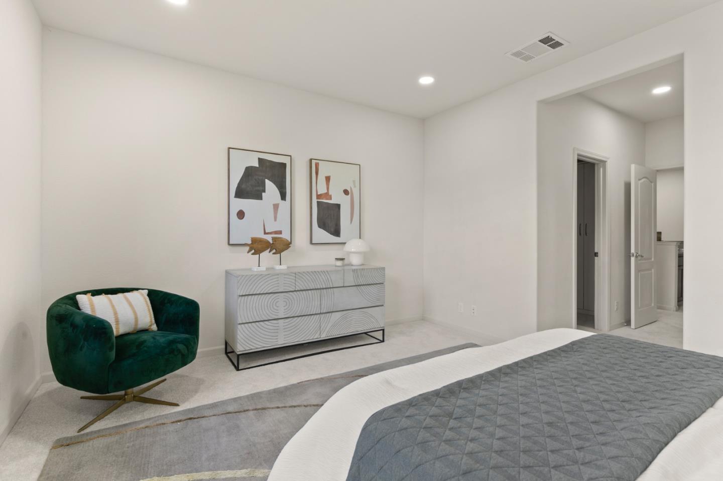 Detail Gallery Image 21 of 35 For 2192 Beech Cir, San Jose,  CA 95131 - 3 Beds | 3/1 Baths