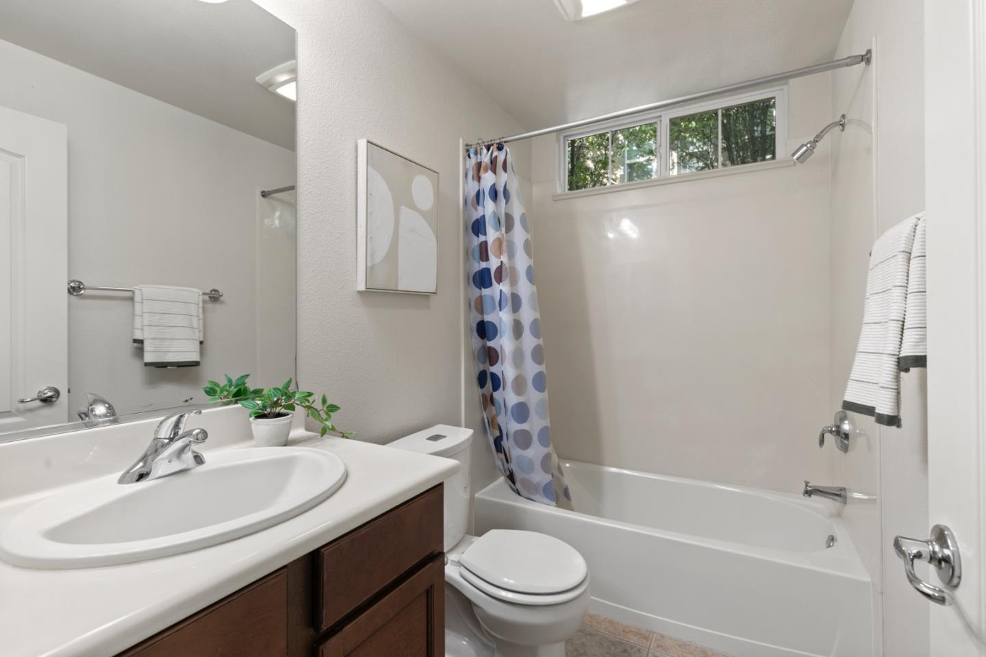 Detail Gallery Image 25 of 35 For 2192 Beech Cir, San Jose,  CA 95131 - 3 Beds | 3/1 Baths