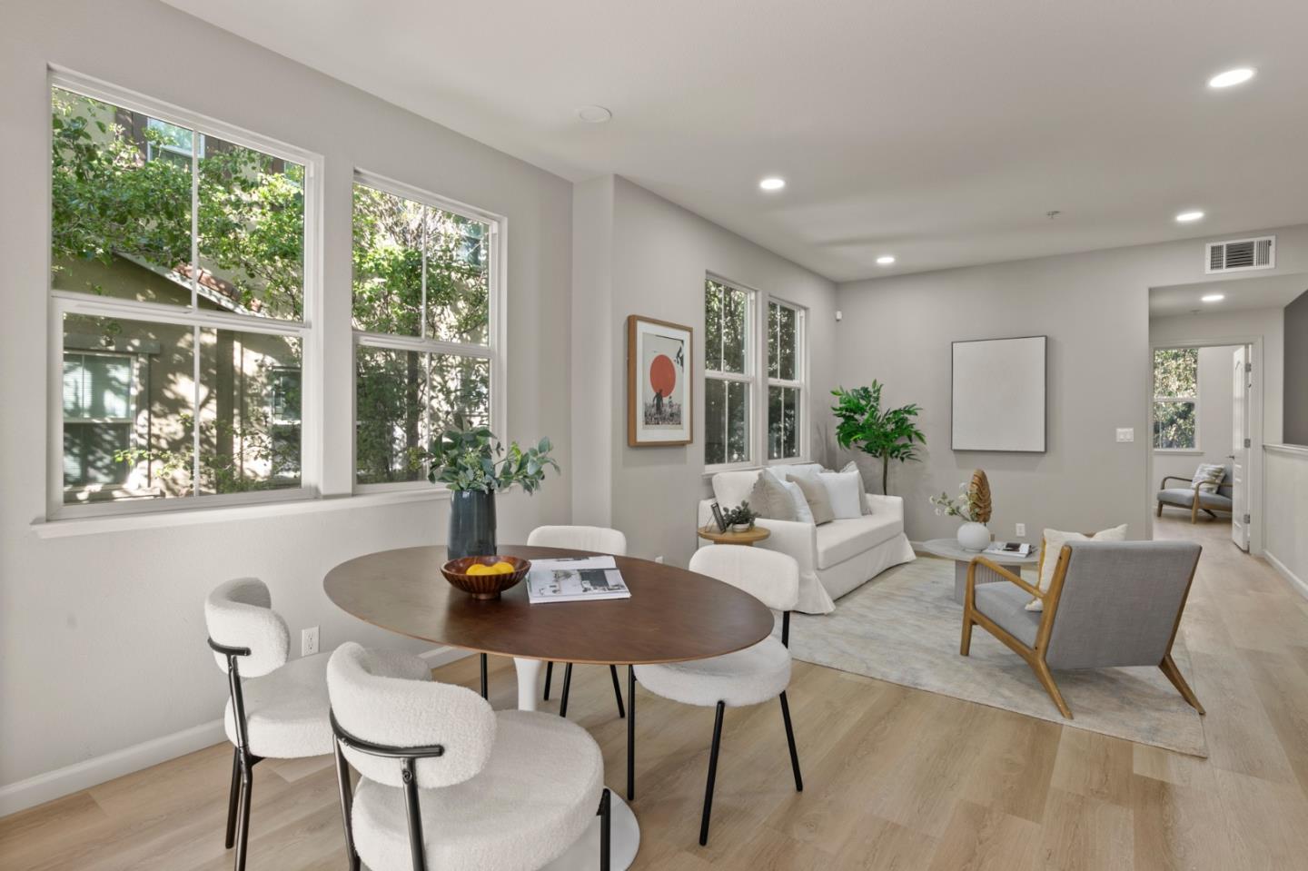 Detail Gallery Image 6 of 35 For 2192 Beech Cir, San Jose,  CA 95131 - 3 Beds | 3/1 Baths
