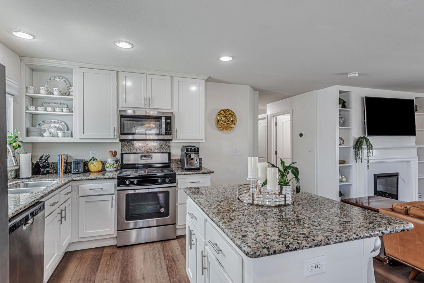 Detail Gallery Image 6 of 27 For 2151 Oakland #510,  San Jose,  CA 95131 - 3 Beds | 2 Baths