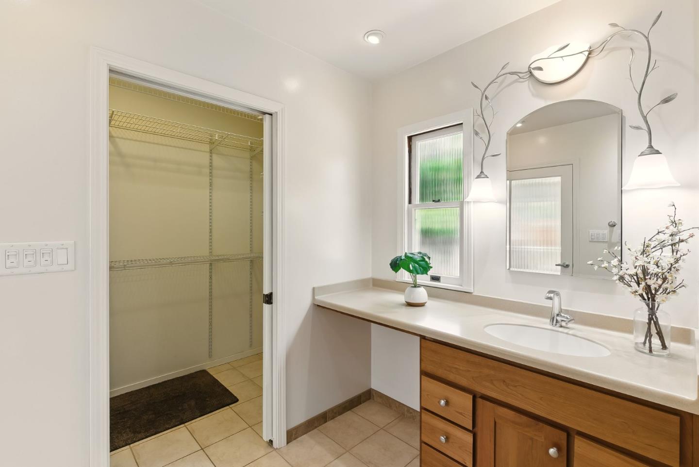 Detail Gallery Image 11 of 64 For 935 Chabrant Way, San Jose,  CA 95125 - 3 Beds | 2 Baths