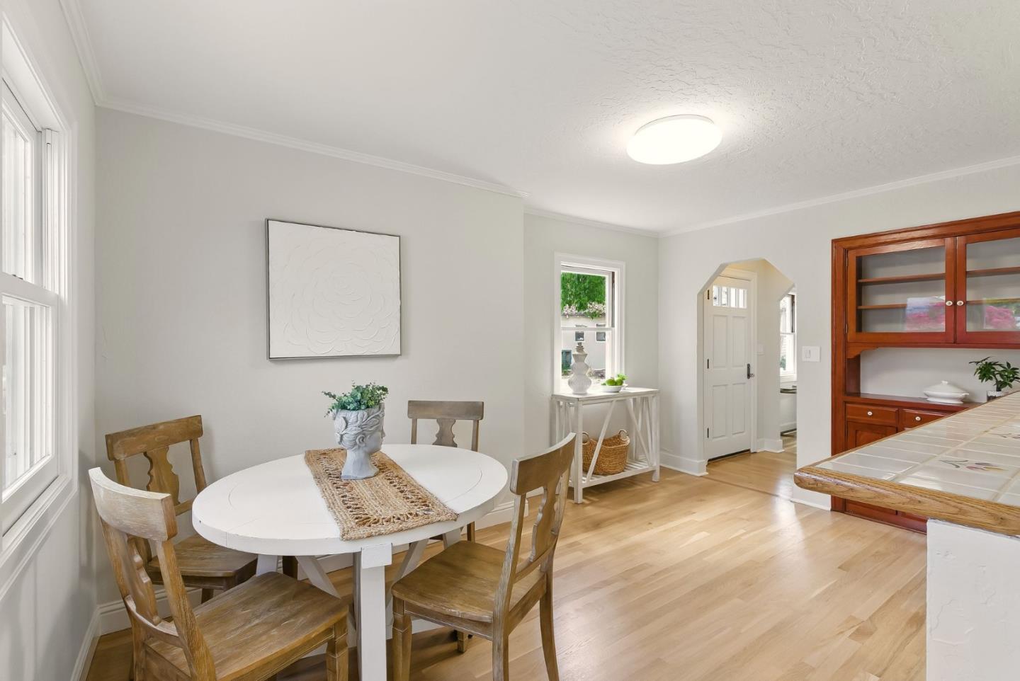 Detail Gallery Image 14 of 64 For 935 Chabrant Way, San Jose,  CA 95125 - 3 Beds | 2 Baths