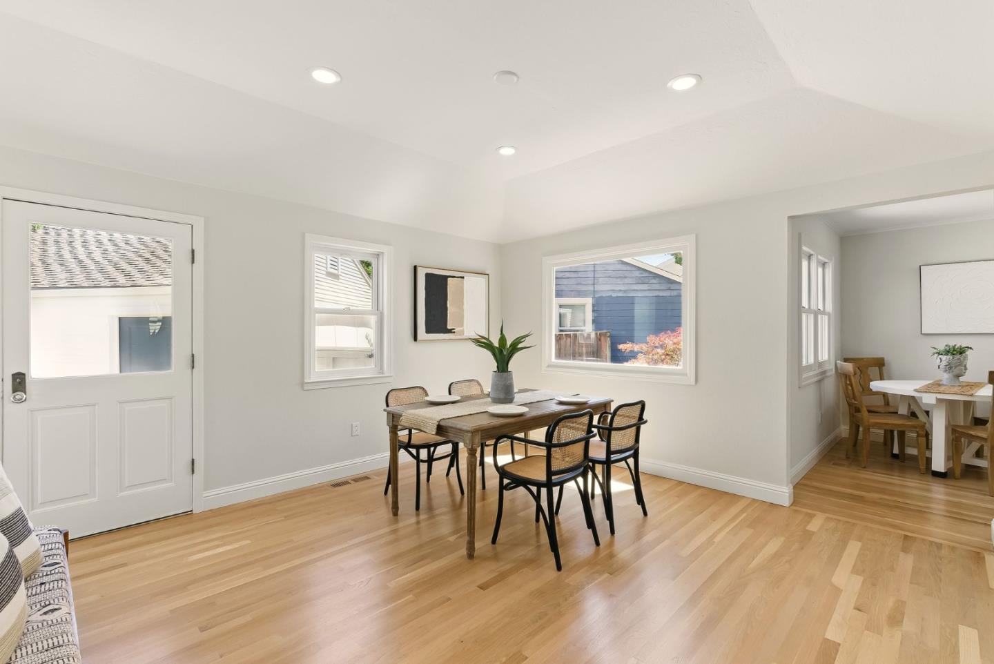 Detail Gallery Image 22 of 64 For 935 Chabrant Way, San Jose,  CA 95125 - 3 Beds | 2 Baths