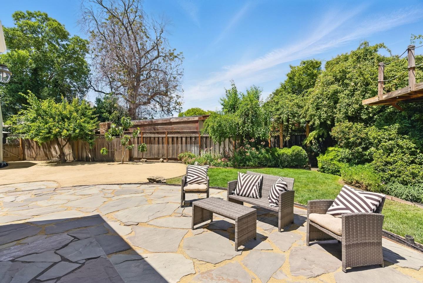 Detail Gallery Image 28 of 64 For 935 Chabrant Way, San Jose,  CA 95125 - 3 Beds | 2 Baths