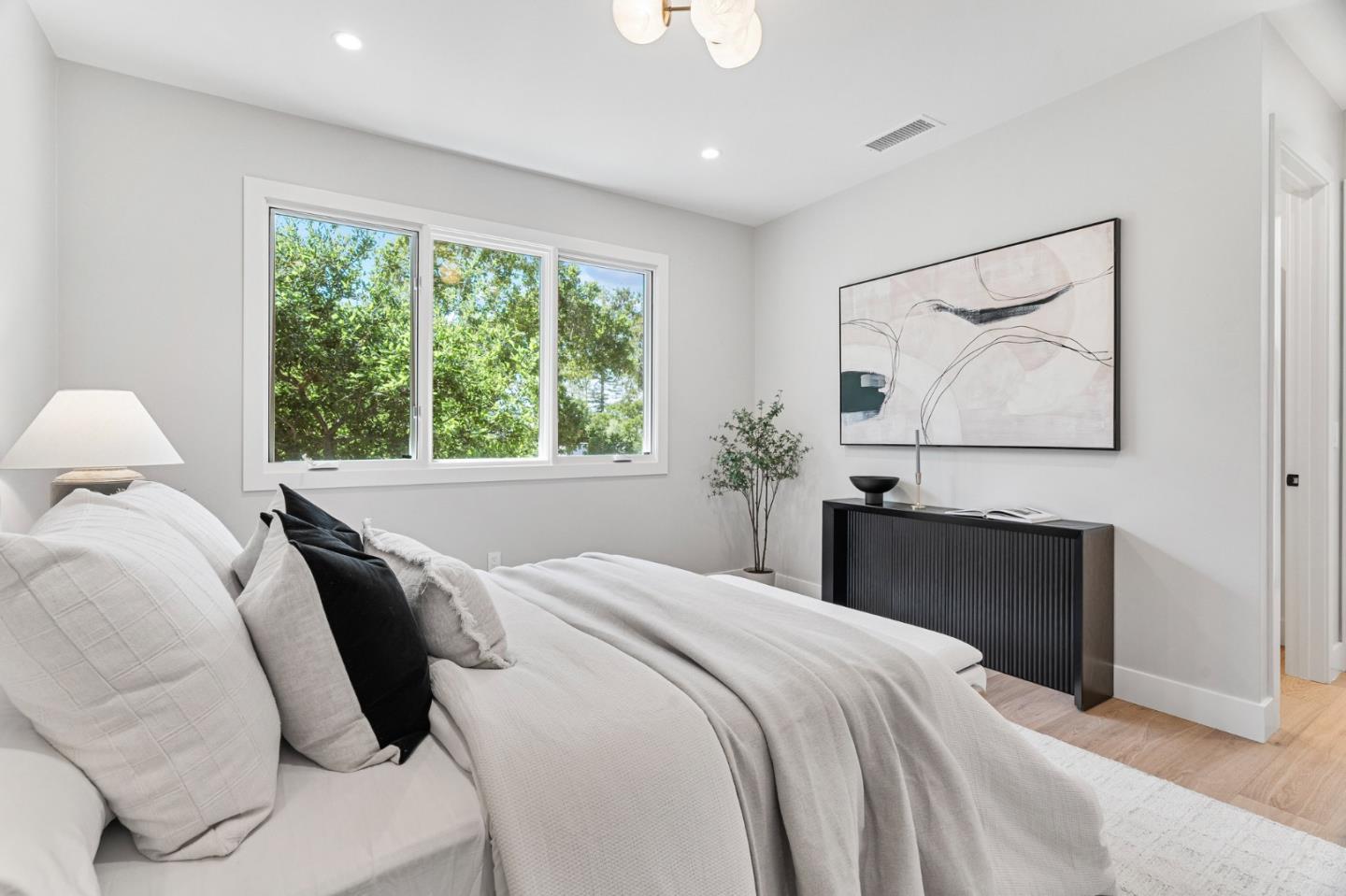 Detail Gallery Image 17 of 42 For 17119 Crescent Dr, Los Gatos,  CA 95030 - 3 Beds | 3 Baths