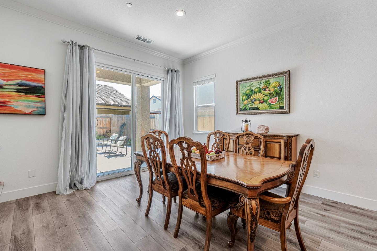 Detail Gallery Image 17 of 44 For 216 Bloomingdale St, Manteca,  CA 95337 - 3 Beds | 2 Baths