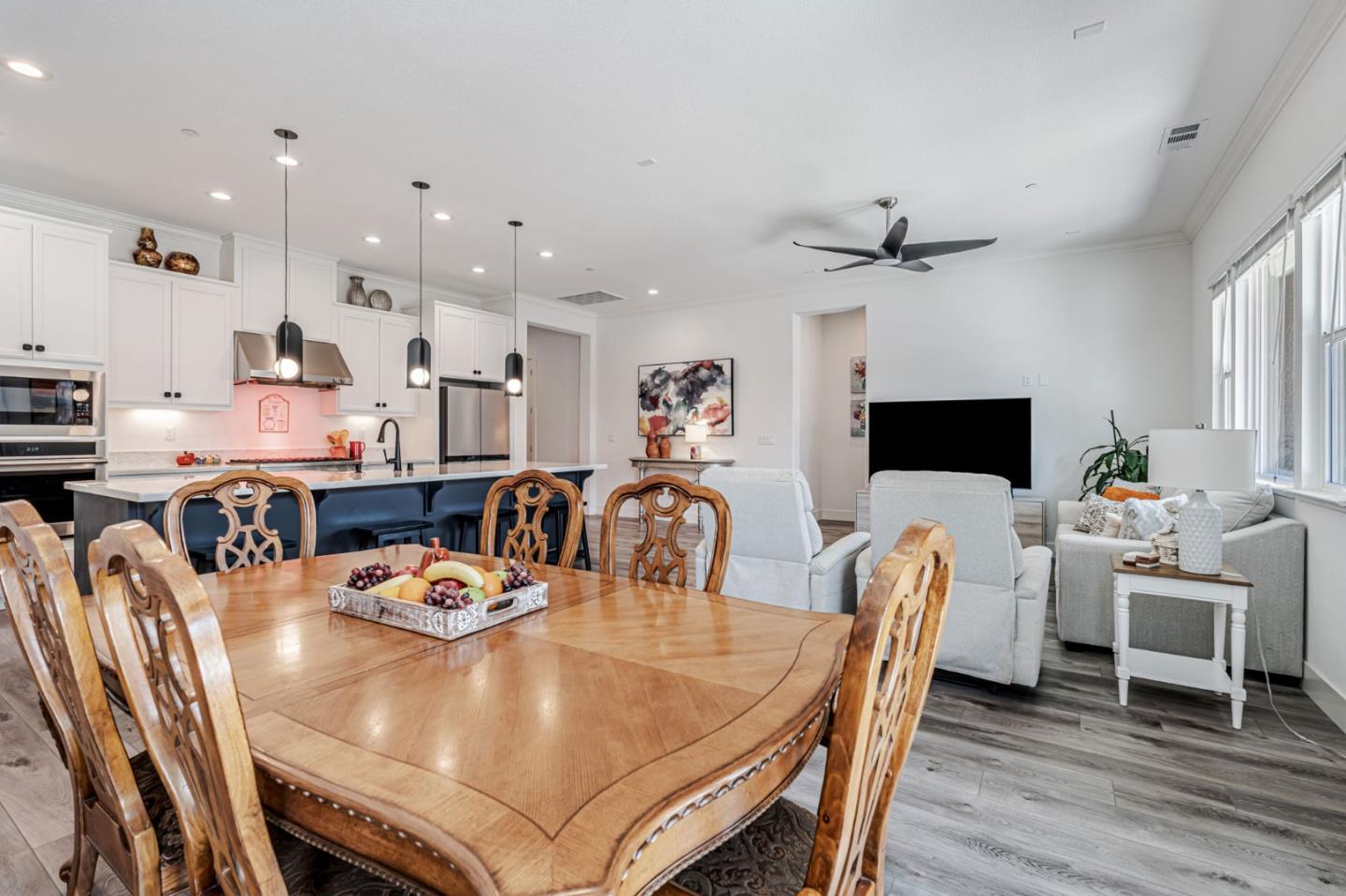 Detail Gallery Image 18 of 44 For 216 Bloomingdale St, Manteca,  CA 95337 - 3 Beds | 2 Baths
