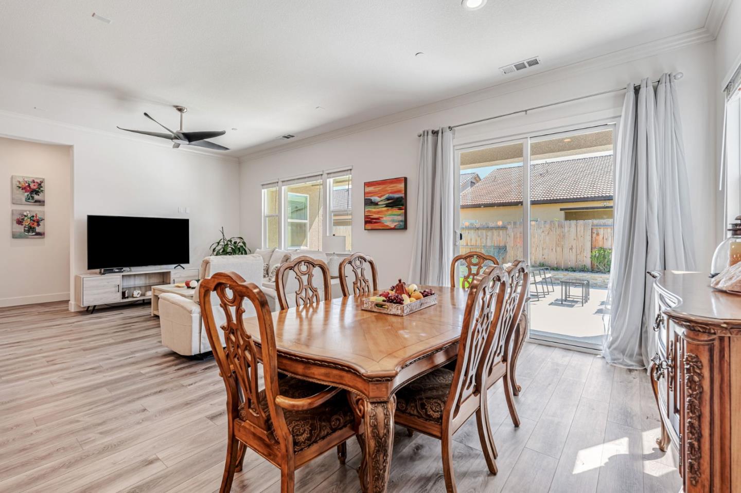 Detail Gallery Image 19 of 44 For 216 Bloomingdale St, Manteca,  CA 95337 - 3 Beds | 2 Baths