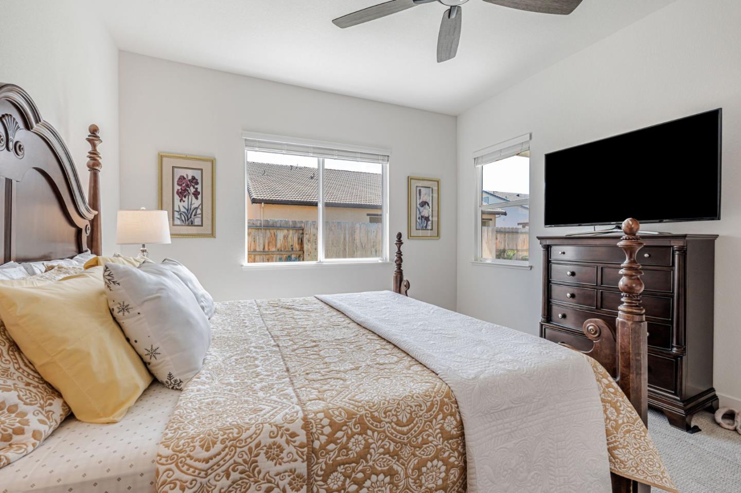 Detail Gallery Image 25 of 44 For 216 Bloomingdale St, Manteca,  CA 95337 - 3 Beds | 2 Baths