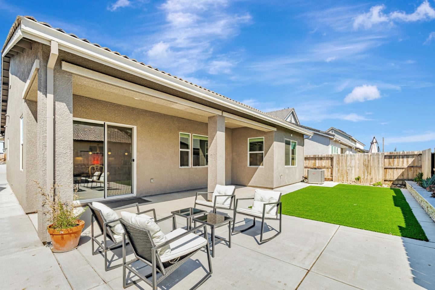 Detail Gallery Image 37 of 44 For 216 Bloomingdale St, Manteca,  CA 95337 - 3 Beds | 2 Baths