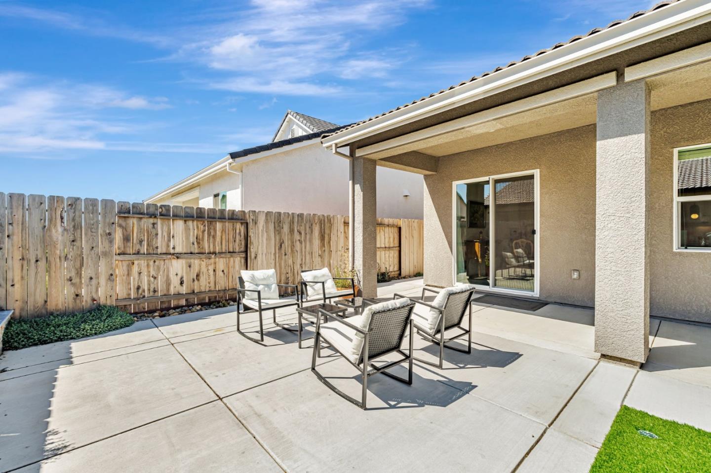 Detail Gallery Image 38 of 44 For 216 Bloomingdale St, Manteca,  CA 95337 - 3 Beds | 2 Baths