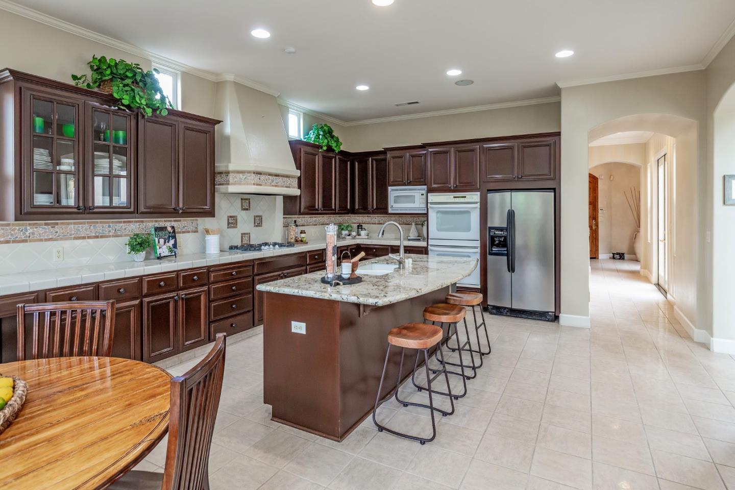 Detail Gallery Image 13 of 52 For 1959 St Andrews, Gilroy,  CA 95020 - 4 Beds | 3 Baths