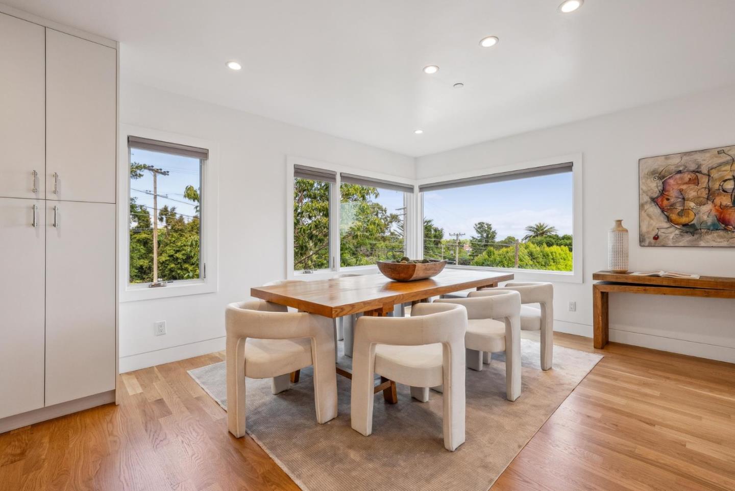 Detail Gallery Image 18 of 78 For 1 Millbrae Cir, Millbrae,  CA 94030 - 6 Beds | 4 Baths
