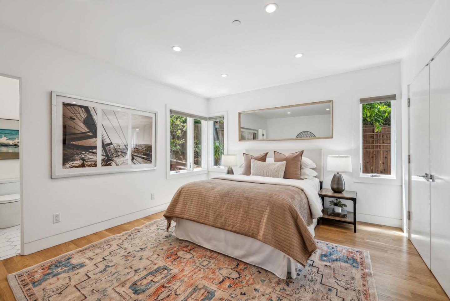 Detail Gallery Image 32 of 78 For 1 Millbrae Cir, Millbrae,  CA 94030 - 6 Beds | 4 Baths