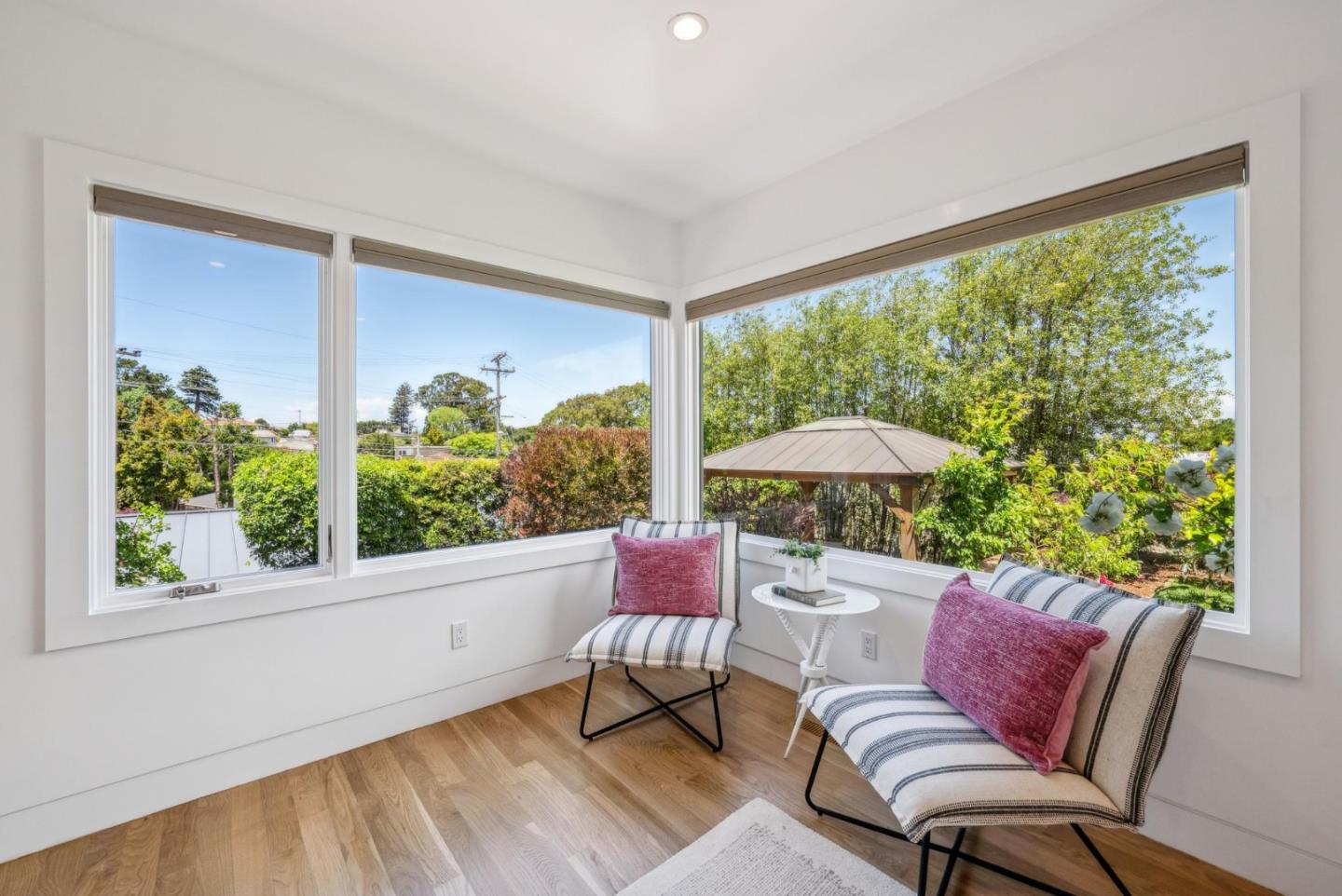 Detail Gallery Image 44 of 78 For 1 Millbrae Cir, Millbrae,  CA 94030 - 6 Beds | 4 Baths