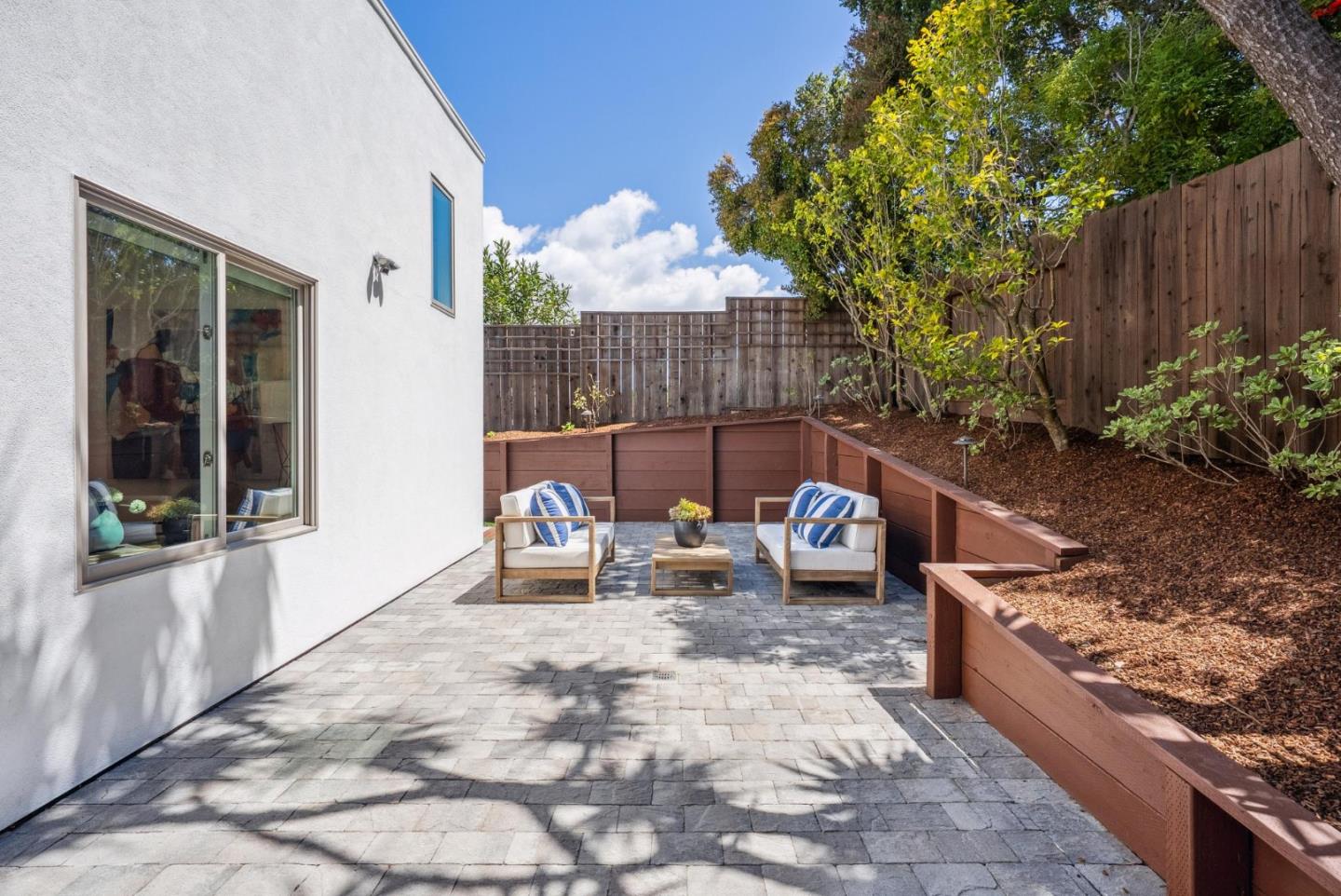 Detail Gallery Image 63 of 78 For 1 Millbrae Cir, Millbrae,  CA 94030 - 6 Beds | 4 Baths
