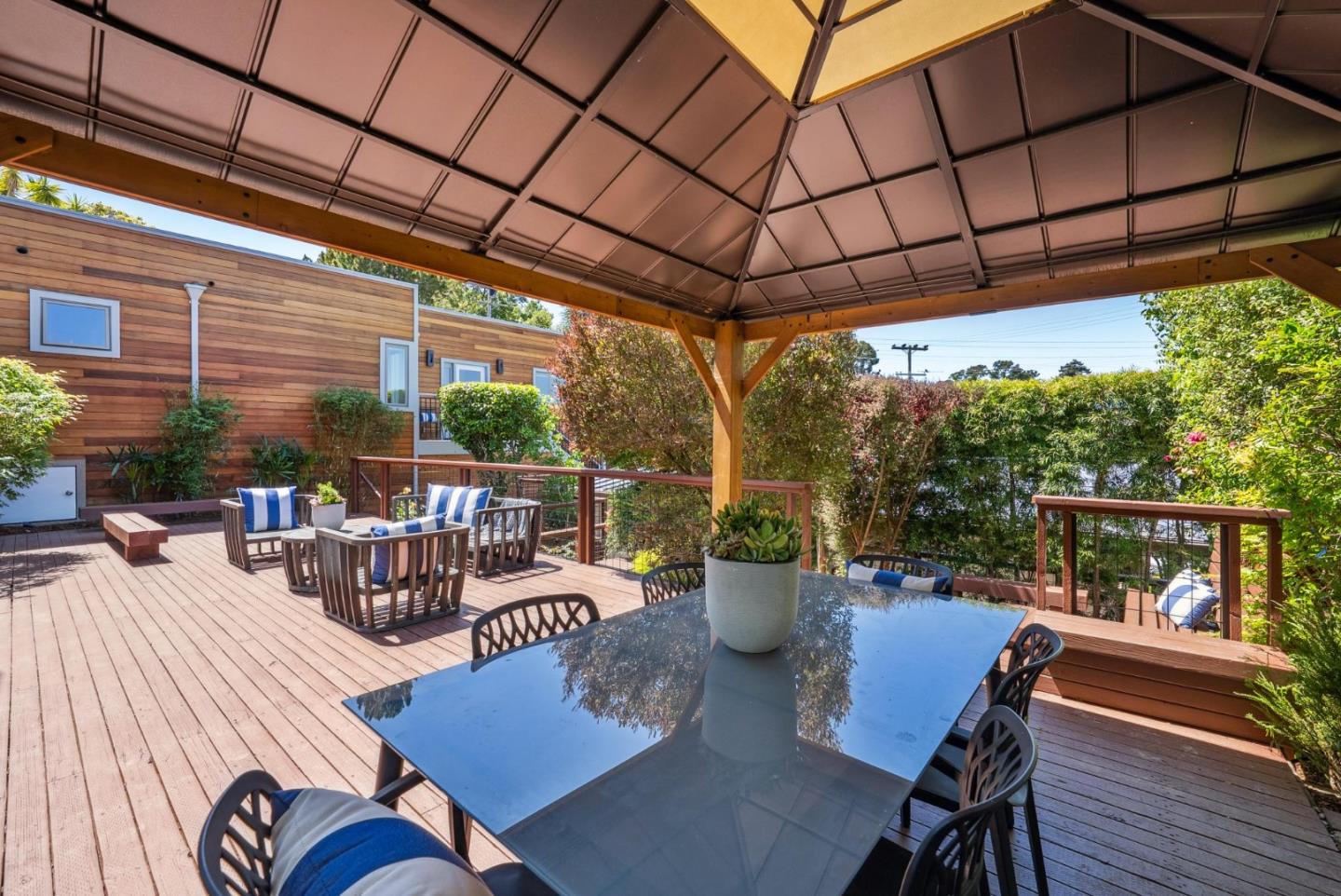 Detail Gallery Image 71 of 78 For 1 Millbrae Cir, Millbrae,  CA 94030 - 6 Beds | 4 Baths