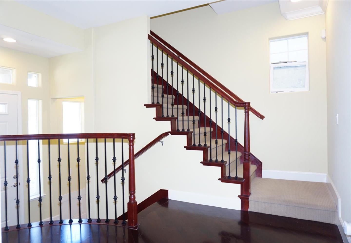 Detail Gallery Image 10 of 39 For 1710 Salamoni Ct, San Jose,  CA 95133 - 4 Beds | 2/1 Baths