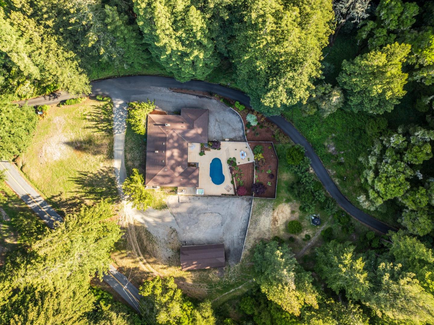 Detail Gallery Image 2 of 50 For 140 Echo Ridge Ln, Soquel,  CA 95073 - 4 Beds | 3 Baths
