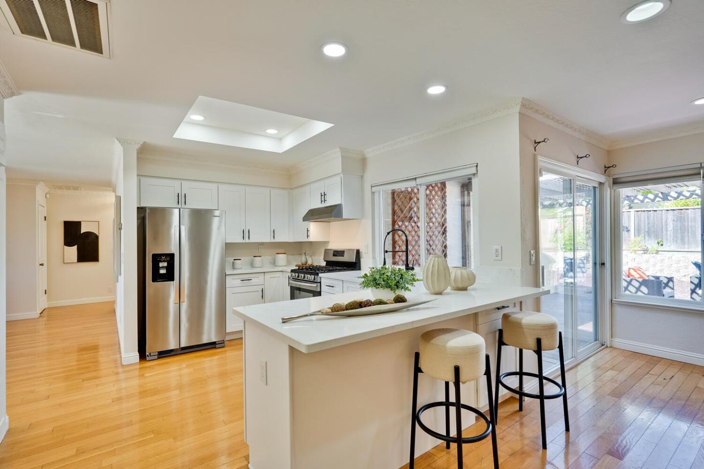 Detail Gallery Image 10 of 35 For 6940 Windsor Way, San Jose,  CA 95129 - 4 Beds | 2 Baths