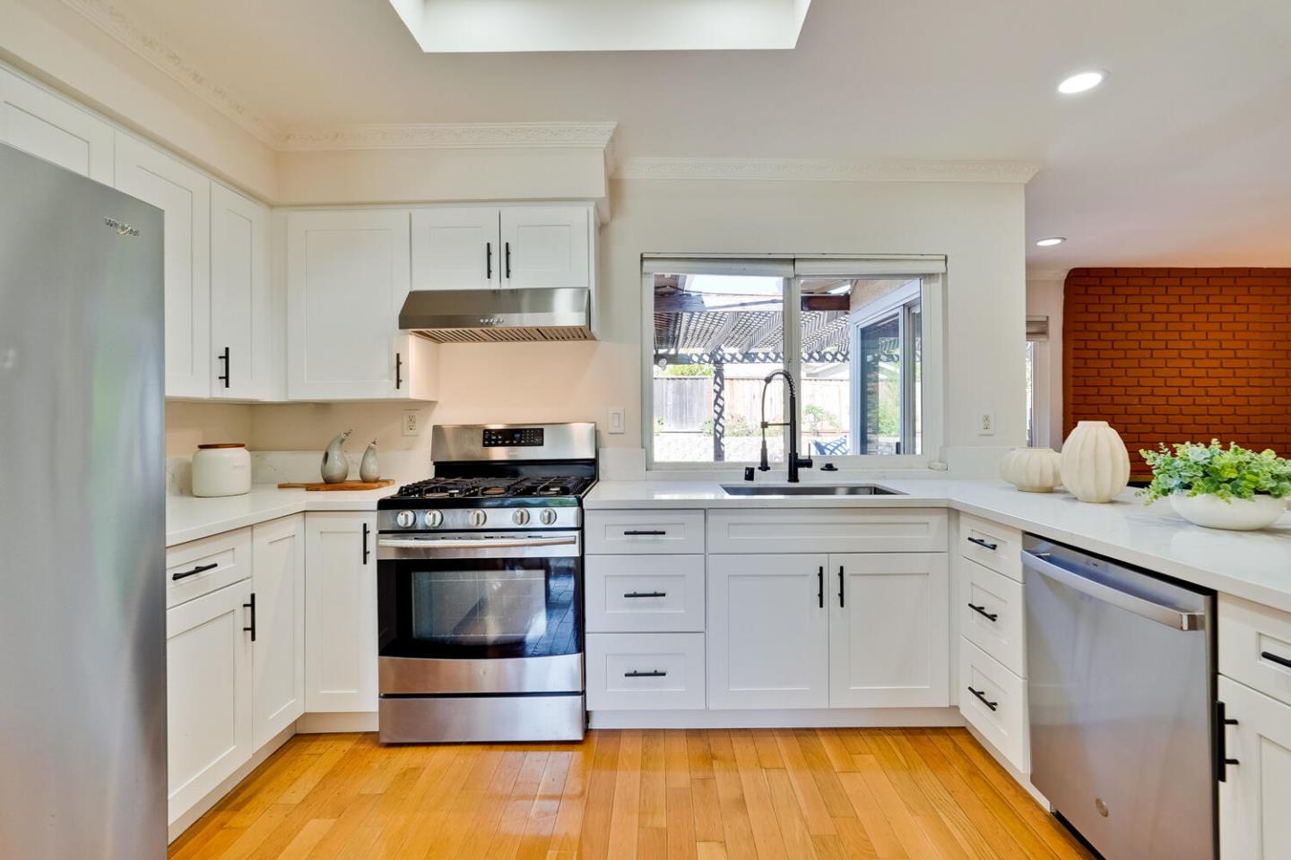 Detail Gallery Image 12 of 35 For 6940 Windsor Way, San Jose,  CA 95129 - 4 Beds | 2 Baths