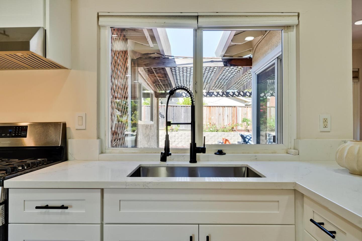 Detail Gallery Image 13 of 35 For 6940 Windsor Way, San Jose,  CA 95129 - 4 Beds | 2 Baths