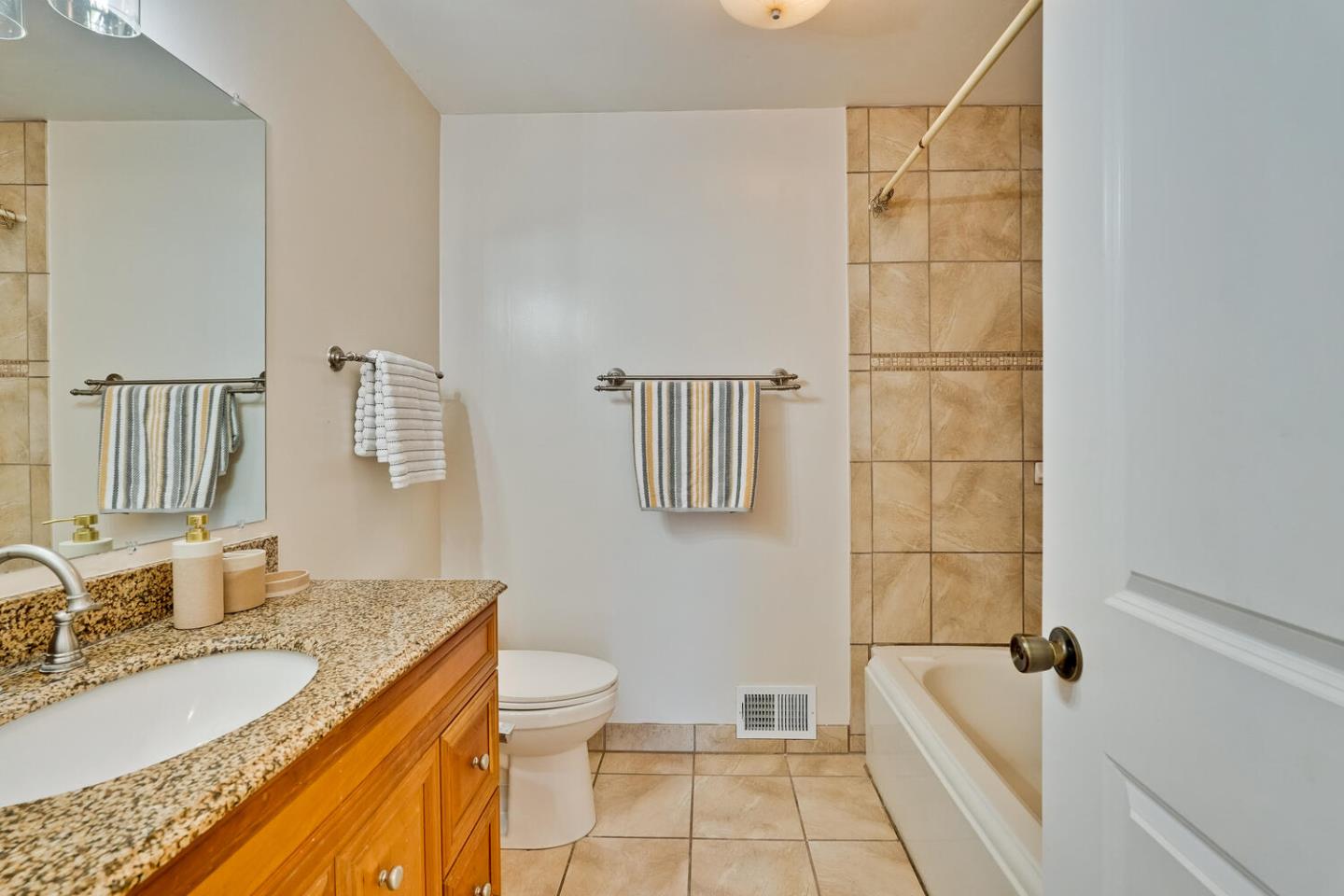 Detail Gallery Image 27 of 35 For 6940 Windsor Way, San Jose,  CA 95129 - 4 Beds | 2 Baths