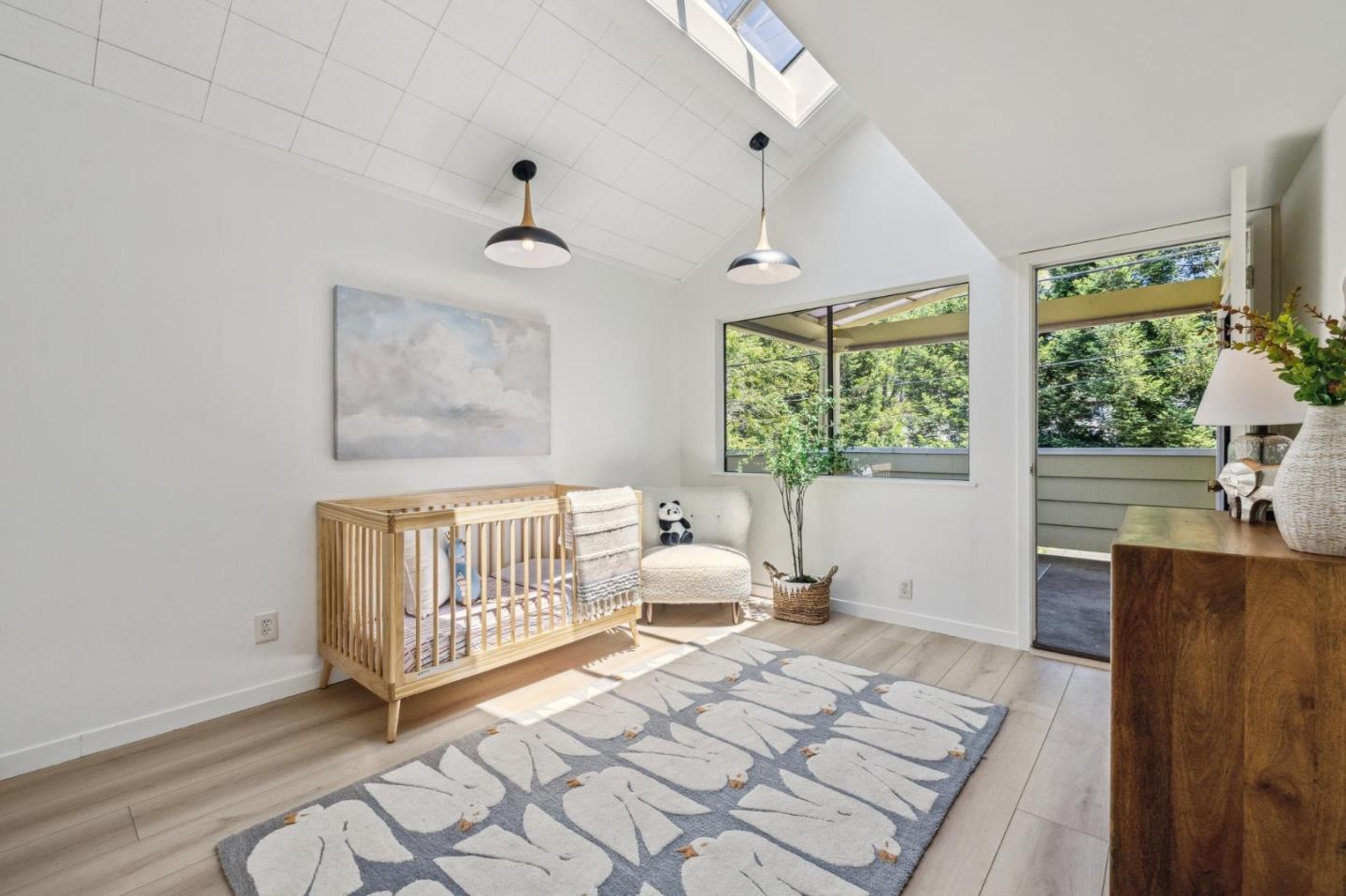 Detail Gallery Image 27 of 41 For 732 Montrose Ave, Palo Alto,  CA 94303 - 5 Beds | 2 Baths