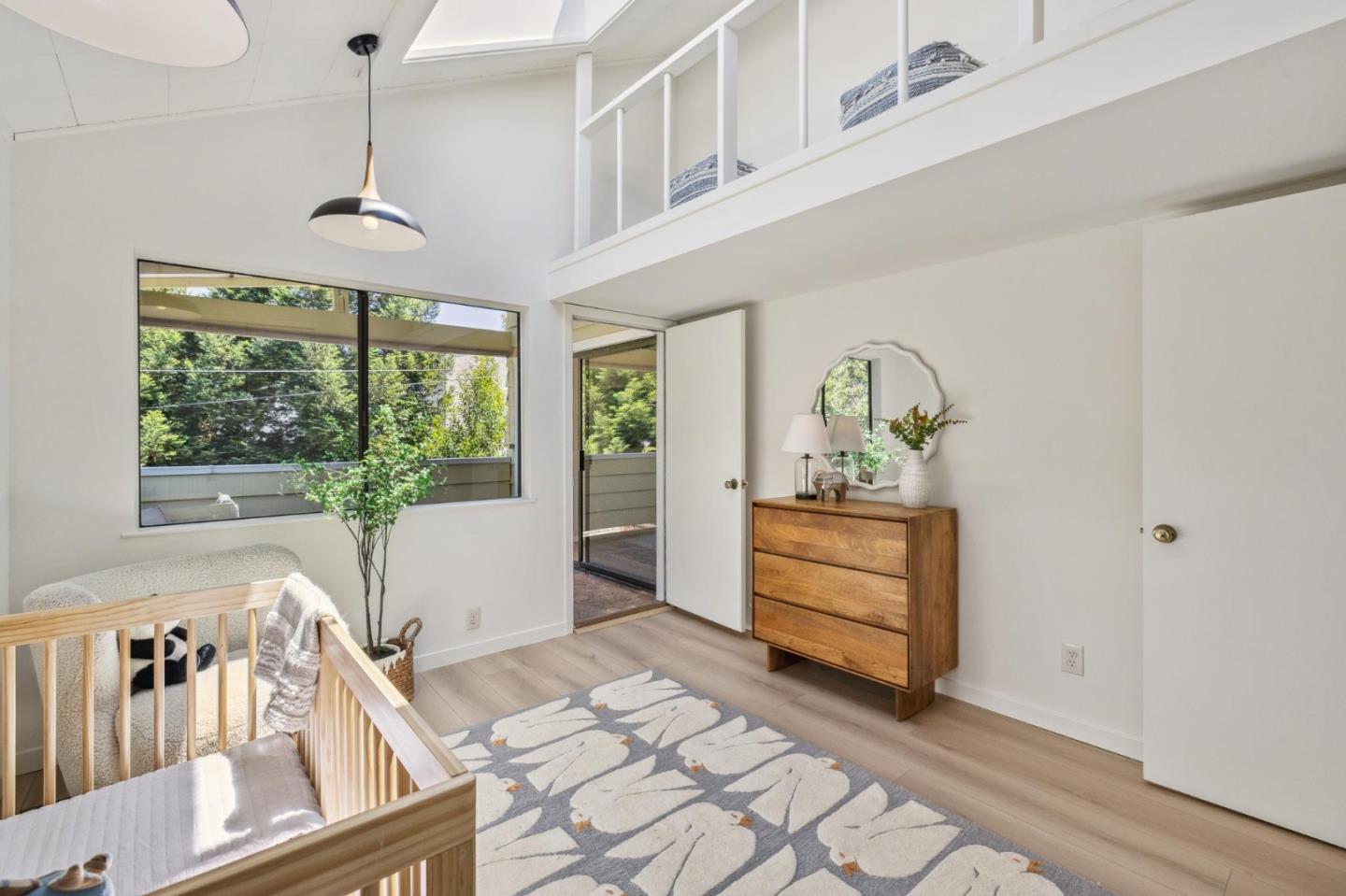 Detail Gallery Image 28 of 41 For 732 Montrose Ave, Palo Alto,  CA 94303 - 5 Beds | 2 Baths