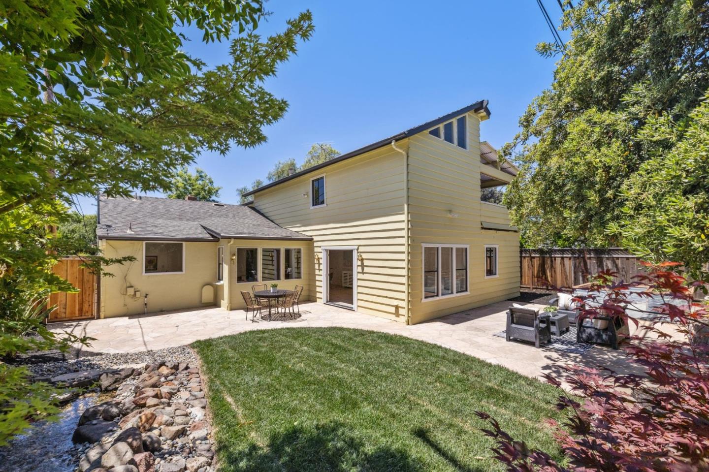 Detail Gallery Image 31 of 41 For 732 Montrose Ave, Palo Alto,  CA 94303 - 5 Beds | 2 Baths