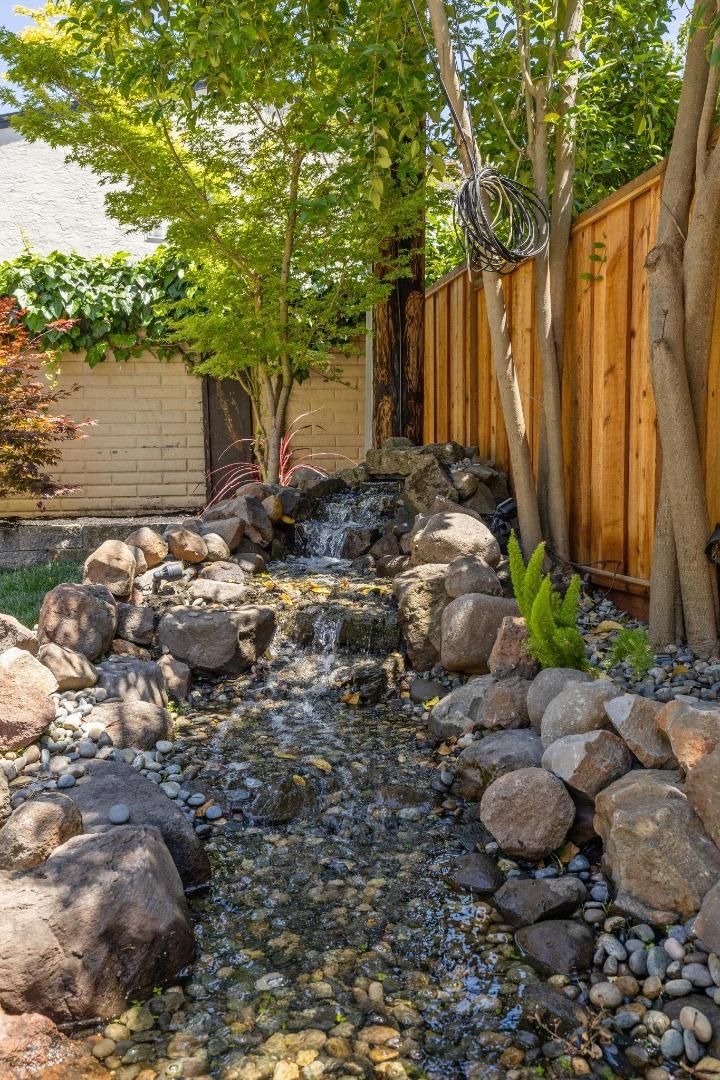 Detail Gallery Image 33 of 41 For 732 Montrose Ave, Palo Alto,  CA 94303 - 5 Beds | 2 Baths
