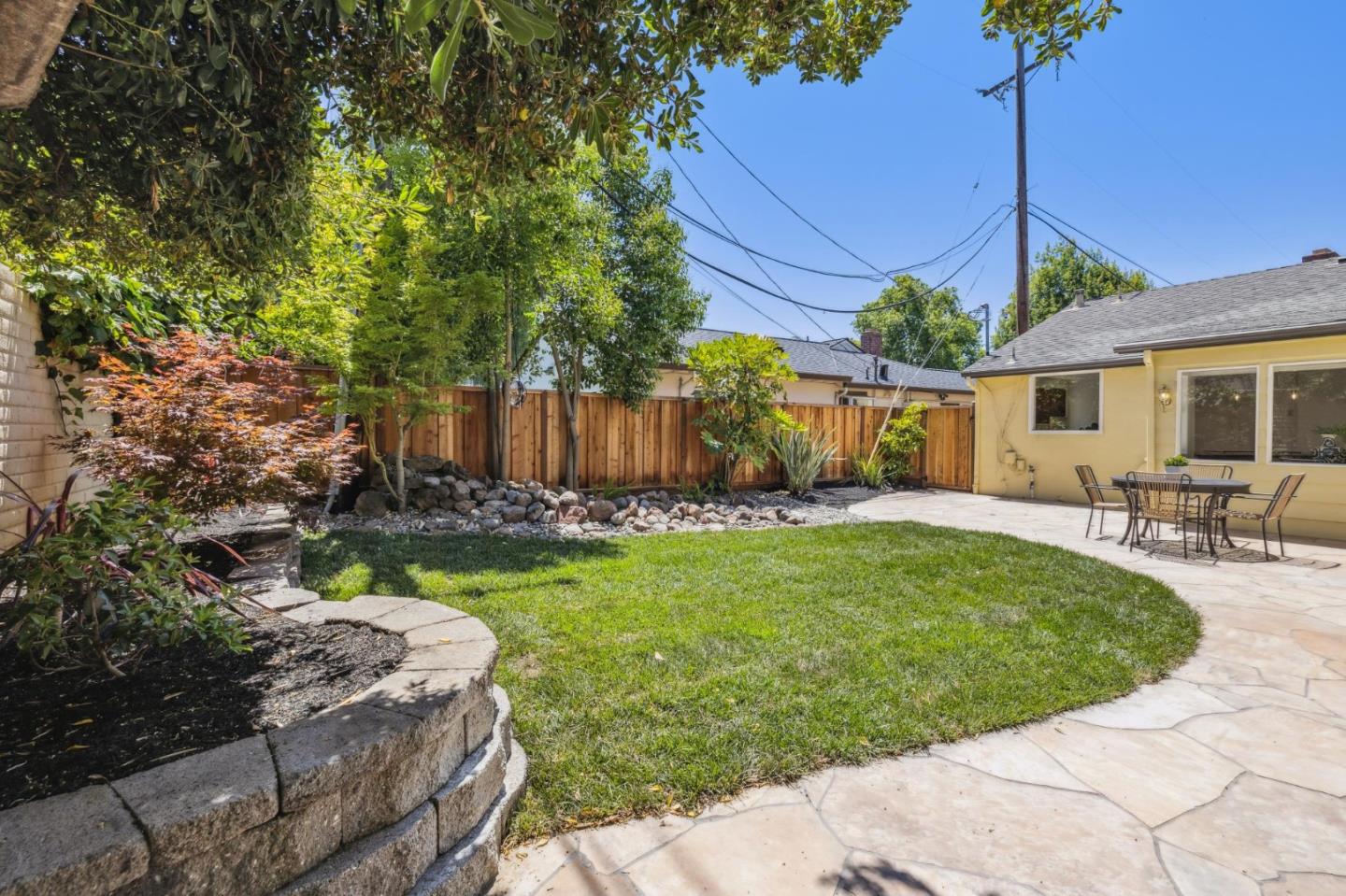 Detail Gallery Image 34 of 41 For 732 Montrose Ave, Palo Alto,  CA 94303 - 5 Beds | 2 Baths