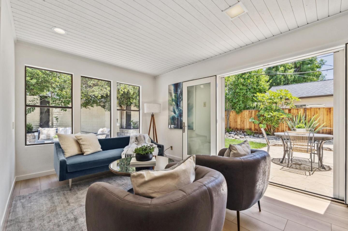 Detail Gallery Image 7 of 41 For 732 Montrose Ave, Palo Alto,  CA 94303 - 5 Beds | 2 Baths