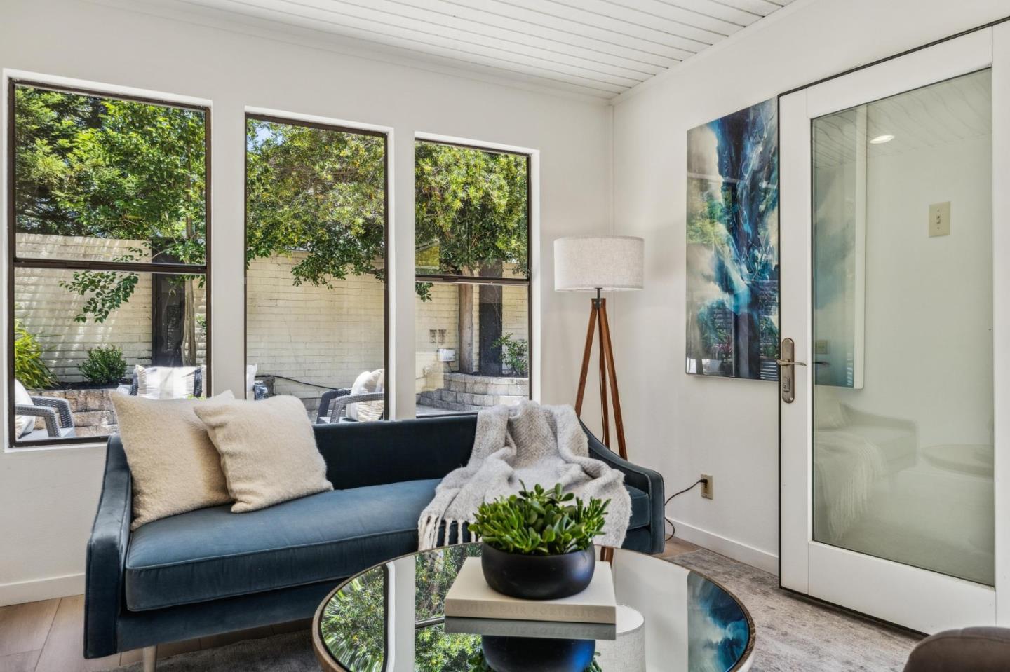 Detail Gallery Image 9 of 41 For 732 Montrose Ave, Palo Alto,  CA 94303 - 5 Beds | 2 Baths
